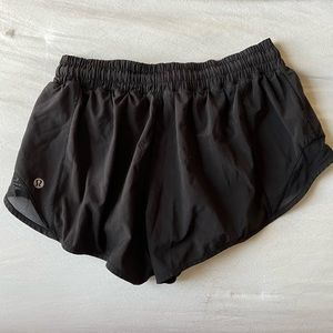Lululemon Black Hotty Hot Shorts 2.5 inch - Size 6